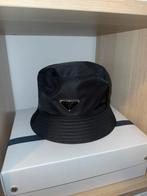 Prada bucket hat maat L, Kleding | Dames, Hoeden en Petten, Ophalen of Verzenden, Nieuw