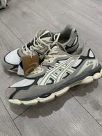 Asics gel nyc Beige NIEUW, Overige kleuren, Sportschoenen, Nieuw, Ophalen of Verzenden