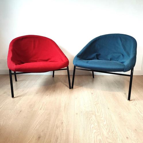 Rode en blauwe vintage lounge stoel Theo Ruth - Artifort, Huis en Inrichting, Fauteuils, Gebruikt, Ophalen