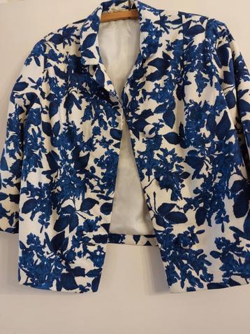 Elegant tailleur robe/veste courte dame. 