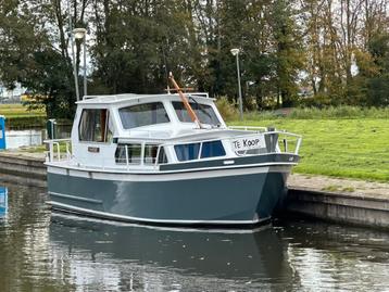 Hooveld 8.60.OK. Geheel in nieuw staat.boegschroef.webasto. beschikbaar voor biedingen