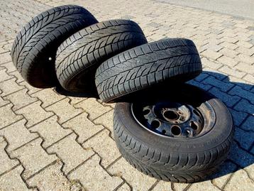 4 bons pneus hiver 185/60-14 pour Ford Fiesta beschikbaar voor biedingen