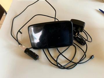Gps tom tom voor in de wagen beschikbaar voor biedingen