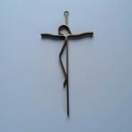 Wandkruisbeeld. Messing. H: 24 cm., Ophalen of Verzenden