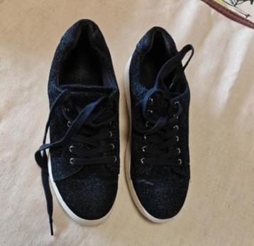 Blauwe pinkelende schoenen Pieces maat 38 beschikbaar voor biedingen