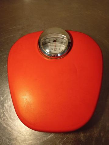 Krups vintage oranje personenweegschaal  beschikbaar voor biedingen