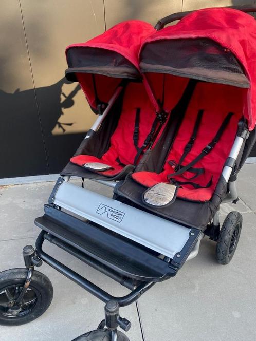 Mountain Buggy duet - Rood incl maxi-cosi pebble + access., Kinderen en Baby's, Kinderwagens en Combinaties, Gebruikt, Kinderwagen