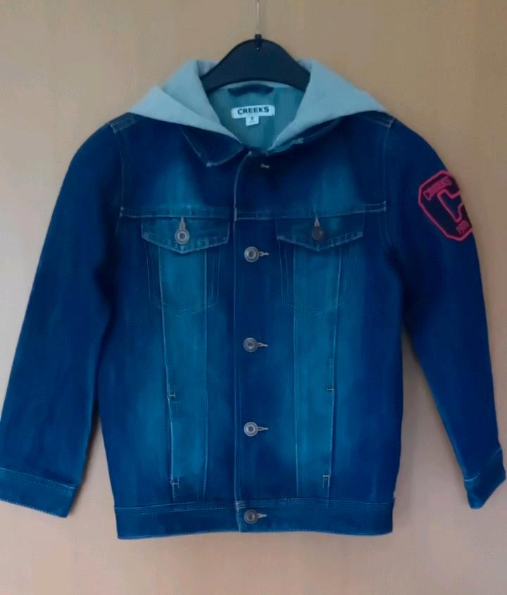 Creeks spijkerjack met capuchon, maat 8 jaar, Kinderen en Baby's, Kinderkleding | Maat 128, Nieuw, Jongen, Trui of Vest, Ophalen of Verzenden