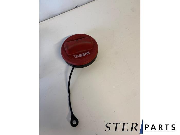 Bouchon réservoir d'un Mercedes E-Klasse, Enlèvement ou Envoi, 3 mois de garantie, Utilisé, Mercedes-Benz