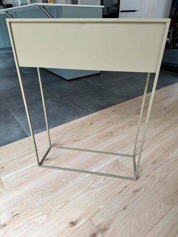 Jardinière verte 60cm x 80cm x 20cm beschikbaar voor biedingen
