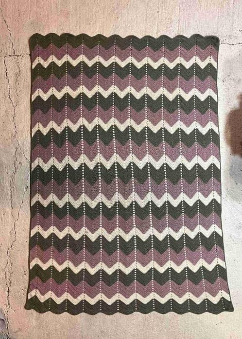 Granny woondeken gehaakt zigzag groen ecru oudroze 260/170, Huis en Inrichting, Woonaccessoires | Plaids en Woondekens, Ophalen of Verzenden