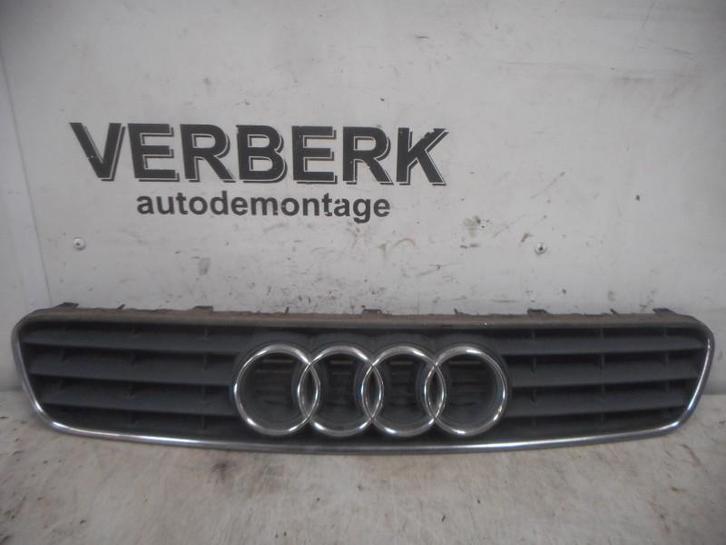 GRILLE Audi A3 (8L1) (01-1996/05-2003) (8l0807683), Auto-onderdelen, Carrosserie, Audi, Gebruikt