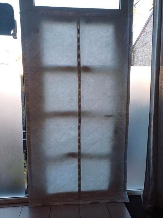 Rideaux d'isolation de porte blancs, Huis en Inrichting, Stoffering | Gordijnen en Lamellen, Zo goed als nieuw, Grijs, Ophalen of Verzenden