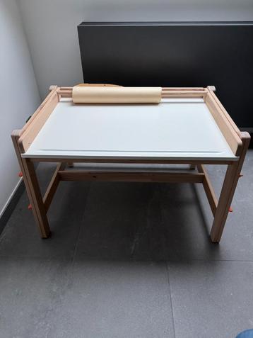 Kinderbureau / Tekentafel (Ikea - Flisat) beschikbaar voor biedingen