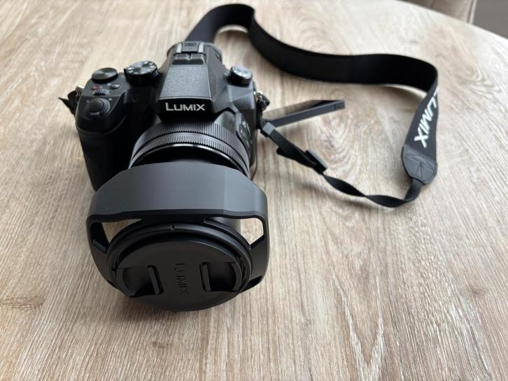 Panasonic Lumix DMC-FZ2000, Audio, Tv en Foto, Fotocamera's Digitaal, Zo goed als nieuw, Ophalen