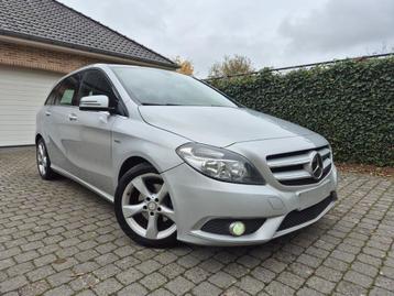 Mercedes B klasse 180 Benzine 128dkm Navi -Leder Gekeurd Vvk disponible aux enchères