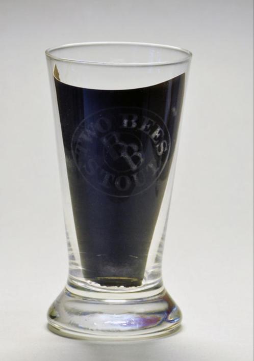Two Bees Stout Bavaro Brussels Glass, Verzamelen, Biermerken, Ophalen of Verzenden