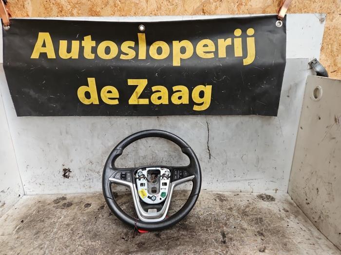Volant d'un Opel Mokka, Autos : Pièces & Accessoires, Commande, Opel, Utilisé, 3 mois de garantie, Enlèvement ou Envoi