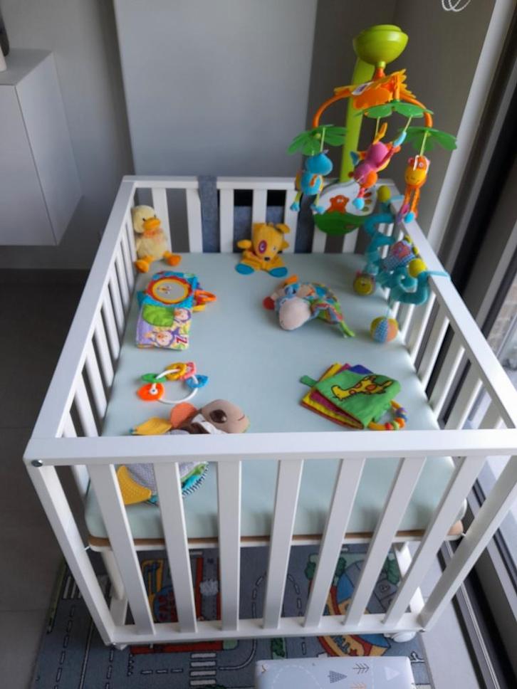 Park met toebehoren  Child Wood, Kinderen en Baby's, Babyparken, Zo goed als nieuw, Rechthoekig, In hoogte verstelbaar, Wieltjes