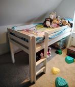 half hoogslaper  met matras, Kinderen en Baby's, Kinderkamer | Stapelbedden en Hoogslapers, Ophalen, Gebruikt