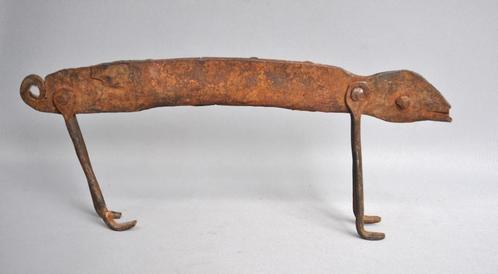 Grote fer noir (ijzeren) kameleon uit Burkina Faso, Antiek en Kunst, Kunst | Niet-Westerse kunst, Ophalen of Verzenden