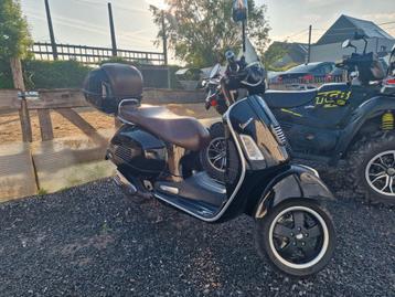 Piaggio vespa 125cc gts ie met 10 000km!! Nieuwstaat!!! beschikbaar voor biedingen