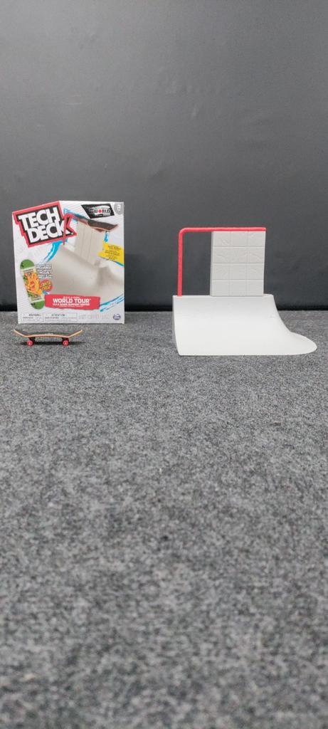 Tech Deck World Tour P.F.K. Skate Support Center, Verzamelen, Speelgoed, Zo goed als nieuw, Ophalen of Verzenden