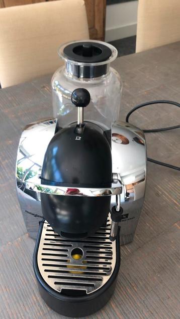 Neuf- Nespresso Magimix avec mousseur lait, Enlèvement ou Envoi, Comme neuf