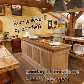 oude houten toonbank beschikbaar voor biedingen