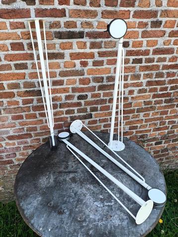 4x tafelpoot met wieltje beschikbaar voor biedingen