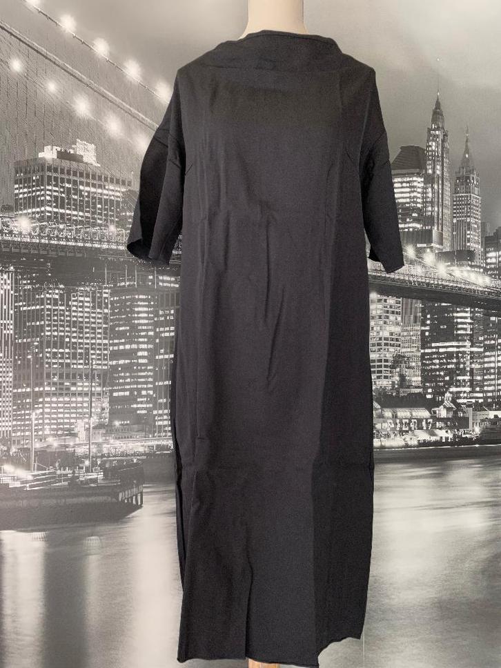 Kleed jurk met boothals Just in Case 42, Kleding | Dames, Jurken, Zo goed als nieuw, Maat 42/44 (L), Zwart, Onder de knie, Verzenden