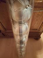 Boules.de.Noël argentées decor blanc (8), Maison & Meubles, Blanc