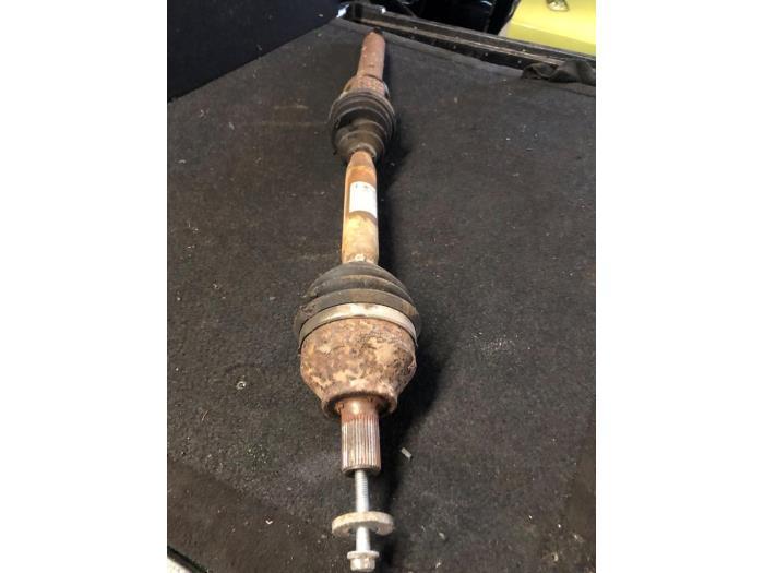 Aandrijfas rechts-voor van een Ford Focus, Auto-onderdelen, Remmen en Aandrijving, Ford, Gebruikt, 3 maanden garantie, Ophalen of Verzenden