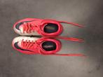 Kinder voetbalschoenen, Sport en Fitness, Voetbal, Ophalen of Verzenden, Zo goed als nieuw, Schoenen