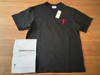 T-shirt Ami Paris noir avec logo rouge – neuf avec facture, Neuf, Enlèvement ou Envoi, Ami Paris, Taille 52/54 (L)