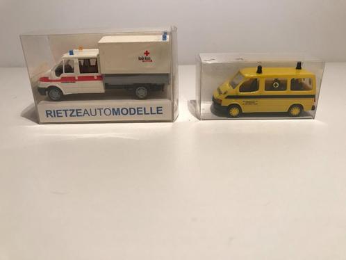 RIETZE - FORD TRANSIT „RODE KRUIS” en „HET VLAAMSE KRUIS” -, Hobby en Vrije tijd, Modelauto's | 1:87, Nieuw, Bus of Vrachtwagen