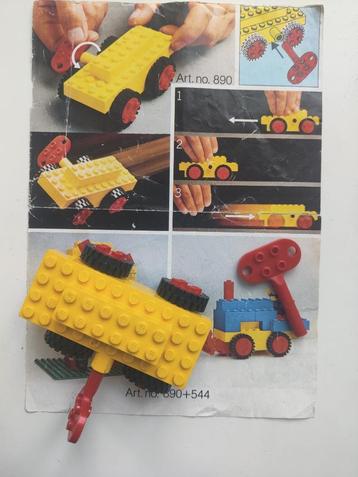 LEGO 890 Wind-Up Motor (year 1981)