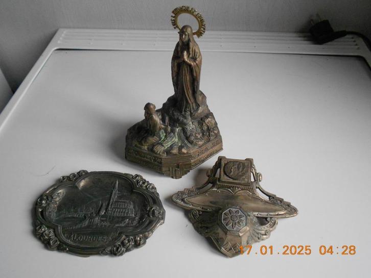 Vintage Lourdes aandenken, Verzamelen, Religie, Zo goed als nieuw, Christendom | Katholiek, Beeld(je), Ophalen