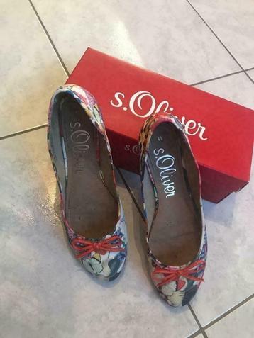 Ballerines  été  beschikbaar voor biedingen