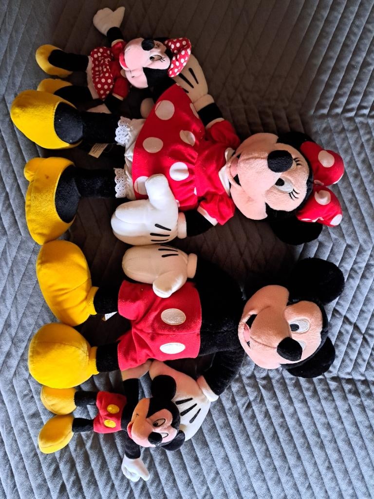 Mickey  beren, Ophalen