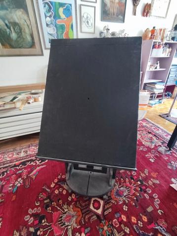 Antiek tekentafeltje - decoratief of als presentatiemeubel beschikbaar voor biedingen