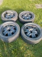 Banden op velg dodge ram 22 inch 305/45r22, Ophalen of Verzenden, Zo goed als nieuw