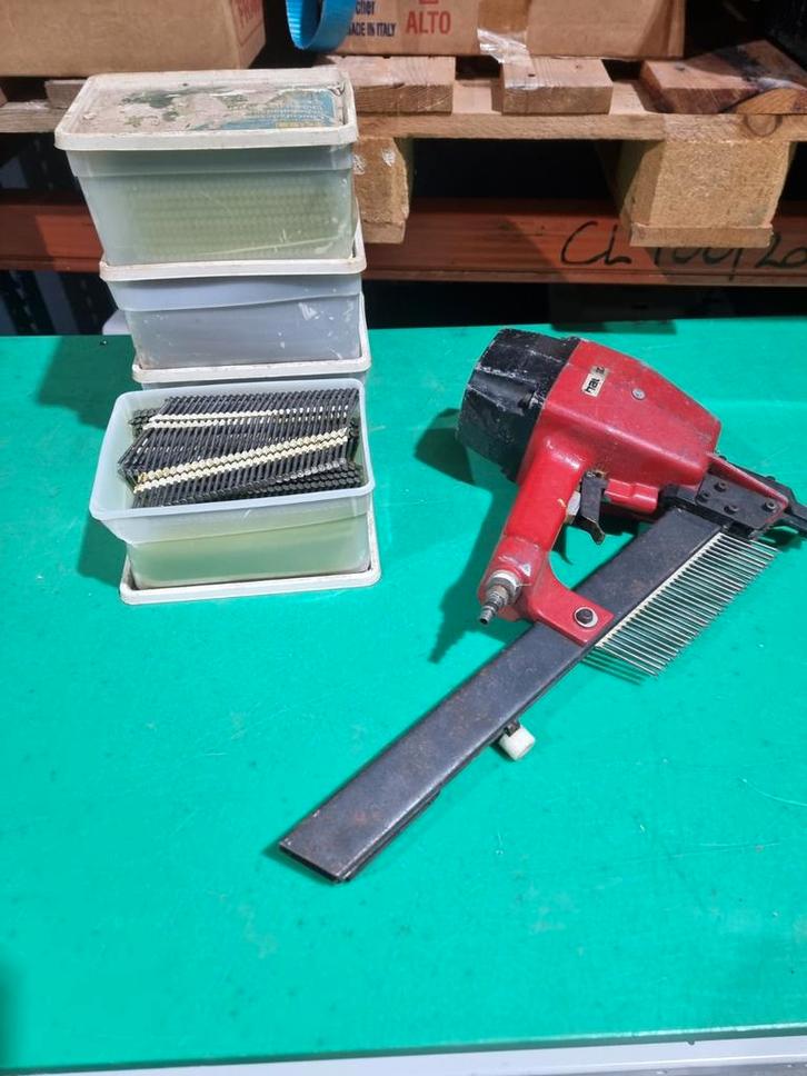 Haubold RN160R nagelpistool, Doe-het-zelf en Bouw, Gereedschap | Handgereedschap, Ophalen