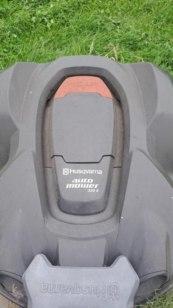 Husqvarna gras robot 330 X beschikbaar voor biedingen