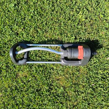 Gardena zwenksproeier  beschikbaar voor biedingen