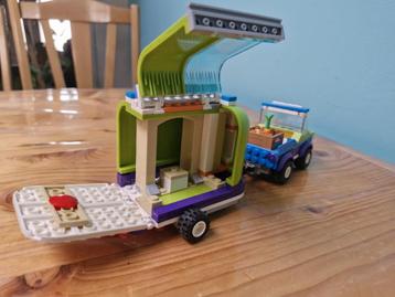 Lego Friends paardentrailer beschikbaar voor biedingen