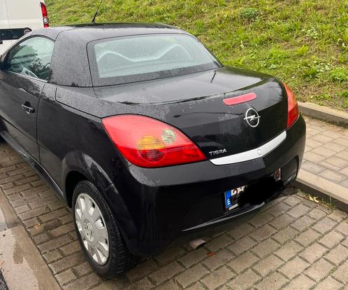 Opel tigra 168000km, Autos, Opel, Particulier, Tigra, Essence, Cabriolet, 2 portes, Noir, Autre, Enlèvement