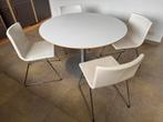 Keukentafel met 4 stoelen., Ophalen, Zo goed als nieuw