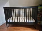 Kidsmill babybedje 120 x 60 zwart, Ophalen, Zo goed als nieuw, Ledikant