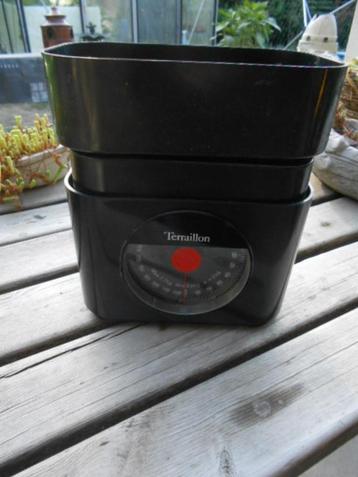 keukenweegschaal mechanisch merk: Terraillon zwart vintage, Keukenweegschaal, Analoog, Ophalen of Verzenden, 500 gram of grover